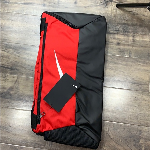 Training Duffel Bag (Small)
Nike Brasilia - Picture 9 of 16